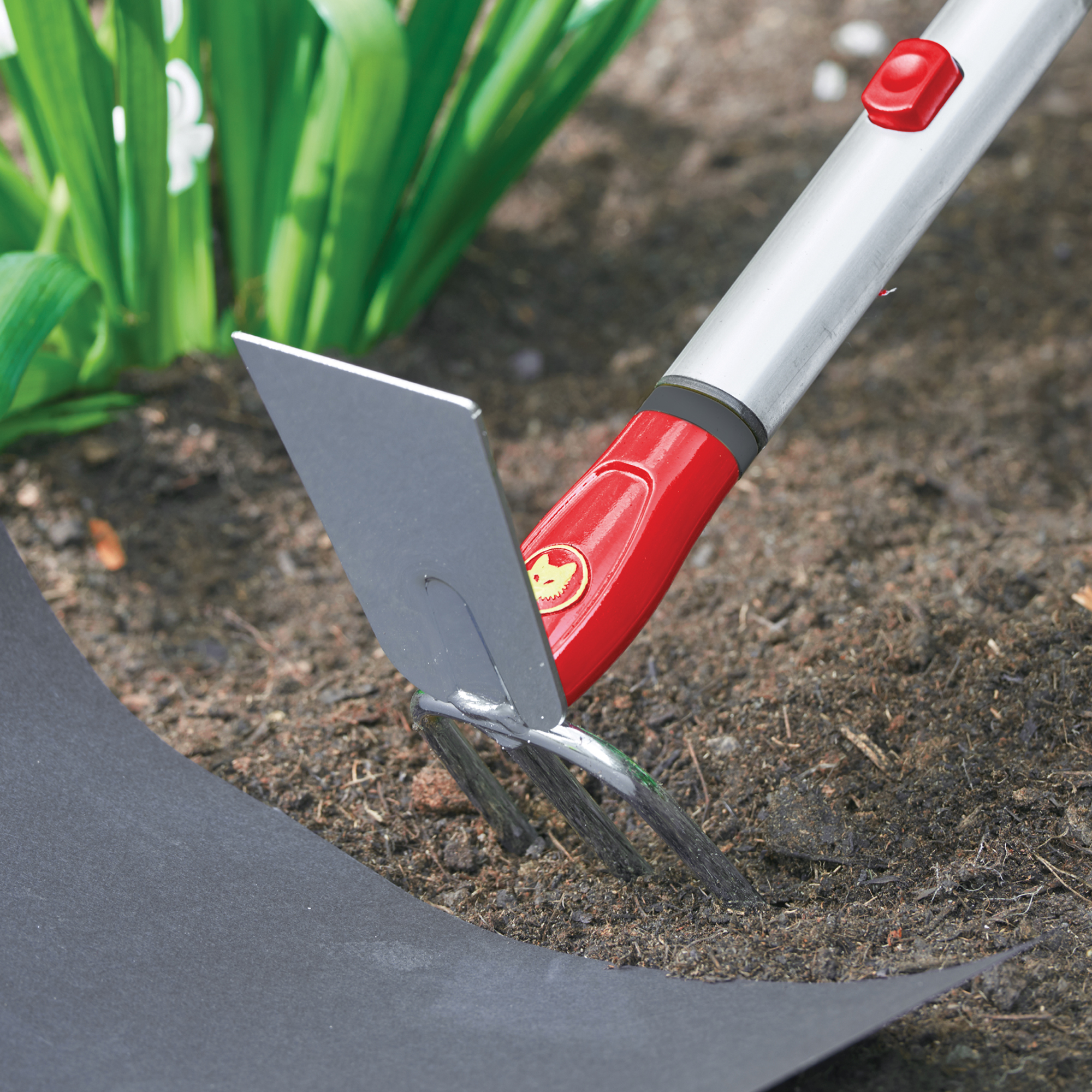 Wolf Garten multi-changeĀ® Double Hoe 8 cm action